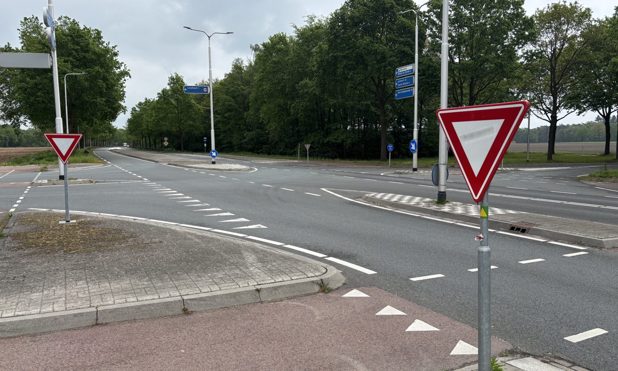In de komende twee jaar zal het gevaarlijke kruispunt bij de Deense hoek flink onderhanden genomen worden.
